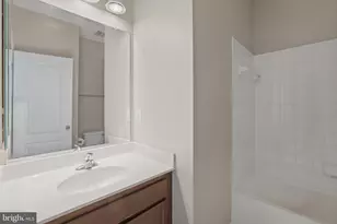 22660 Amberjack Square, Brambleton, VA 20148 - Photo 24