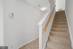 22941 Fontwell Square, Sterling, VA 20166 - Photo 2