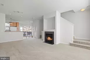 22941 Fontwell Square, Sterling, VA 20166 - Photo 4