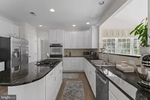 25708 Howerton Dr, Chantilly, VA 20152 - Photo 26