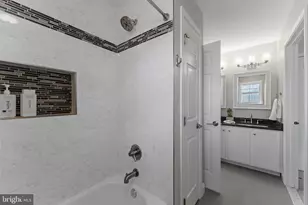 25708 Howerton Dr, Chantilly, VA 20152 - Photo 64