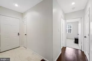 20320 Beechwood Terrace, Ashburn, VA 20147 - Photo 4