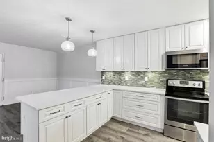 141 N Fillmore Ave N, Sterling, VA 20164 - Photo 2