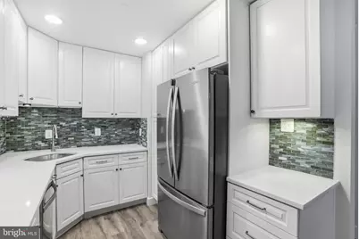 141 N Fillmore Avenue N #10, Sterling, VA 20164 - Photo 4