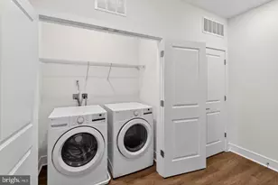 21805 Croxley Ter, Ashburn, VA 20148 - Photo 18