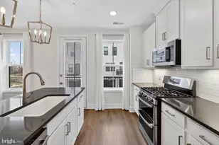 21805 Croxley Ter, Ashburn, VA 20148 - Photo 8