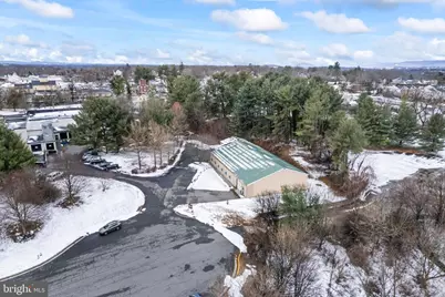 105 E Cornwell Lane, Purcellville, VA 20132 - Photo 2