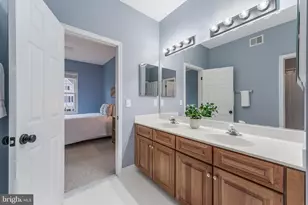 22876 Ashton Woods Dr, Brambleton, VA 20148 - Photo 60