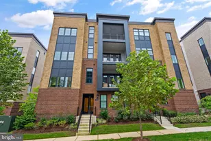 43443 Croson Ln, Ashburn, VA 20148 - Photo 2