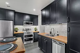 309 Rock Spring Dr SW, Leesburg, VA 20175 - Photo 4