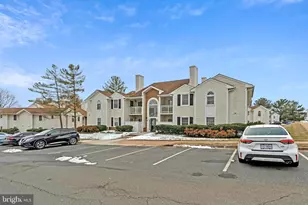 119 Westwick Ct, Sterling, VA 20165 - Photo 2