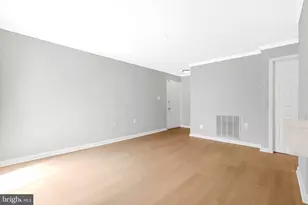 119 Westwick Ct, Sterling, VA 20165 - Photo 14