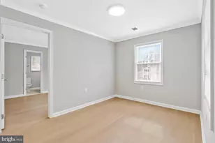 119 Westwick Ct, Sterling, VA 20165 - Photo 8