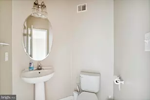 25404 Upper Clubhouse Dr, Chantilly, VA 20152 - Photo 16