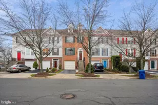 25404 Upper Clubhouse Dr, Chantilly, VA 20152 - Photo 1