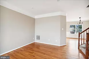 25404 Upper Clubhouse Dr, Chantilly, VA 20152 - Photo 14