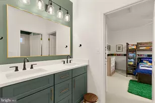 43592 Lucketts Bridge Cir, Ashburn, VA 20148 - Photo 46