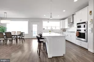 17904 Ridgewood Pl, Round Hill, VA 20141 - Photo 10