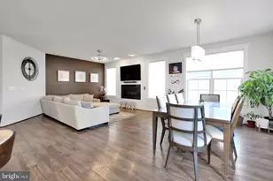 17904 Ridgewood Pl, Round Hill, VA 20141 - Photo 16