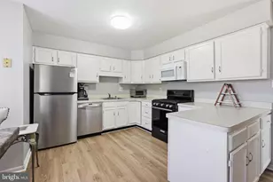 21113 Chandler Ct, Sterling, VA 20164 - Photo 4