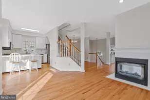 20572 Willoughby Square, Sterling, VA 20165 - Photo 16