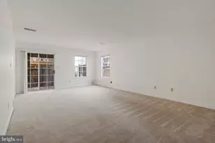 20572 Willoughby Square, Sterling, VA 20165 - Photo 32