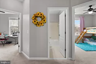 24546 Byrne Meadow Square, Aldie, VA 20105 - Photo 22