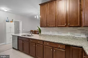 24546 Byrne Meadow Square, Aldie, VA 20105 - Photo 16