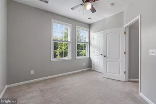24546 Byrne Meadow Square, Aldie, VA 20105 - Photo 42