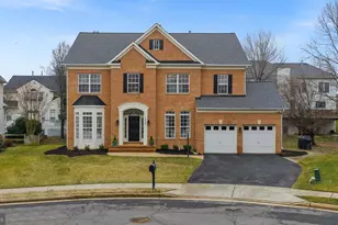 20500 Tappahannock Pl, Sterling, VA 20165 - Photo 2