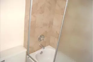 104 Giles Pl, Sterling, VA 20164 - Photo 10