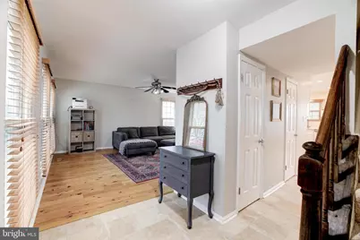 22 Newland Court, Sterling, VA 20165 - Photo 4