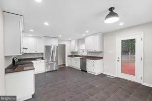 43118 Evans Pond Rd, Leesburg, VA 20176 - Photo 2