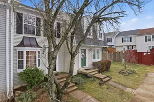 14 Marian Ct, Sterling, VA 20165 - Photo 2