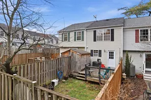 14 Marian Ct, Sterling, VA 20165 - Photo 10