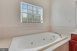 807 Bluefield Square NE, Leesburg, VA 20176 - Photo 24