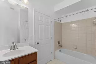 1596 Kinnaird Terrace NE, Leesburg, VA 20176 - Photo 6