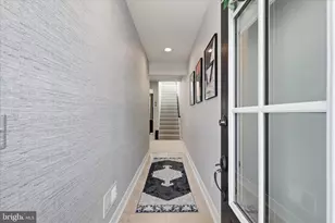 25429 Hartland Orch Ter, Chantilly, VA 20152 - Photo 6