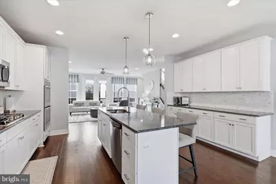 25429 Hartland Orchard Terrace, Chantilly, VA 20152 - Photo 20