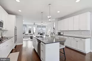 25429 Hartland Orch Ter, Chantilly, VA 20152 - Photo 20