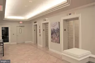 19355 Cypress Ridge Terrace, Leesburg, VA 20176 - Photo 10