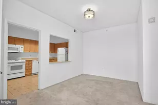 19355 Cypress Ridge Terrace, Leesburg, VA 20176 - Photo 14