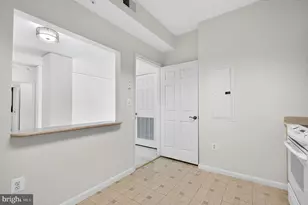 19355 Cypress Ridge Terrace, Leesburg, VA 20176 - Photo 18