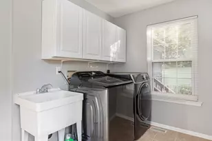 130 Minor Rd, Sterling, VA 20165 - Photo 18