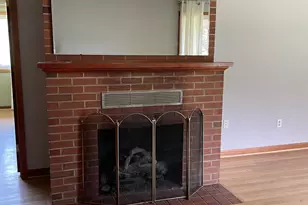 21 E Loudoun St, Round Hill, VA 20141 - Photo 6