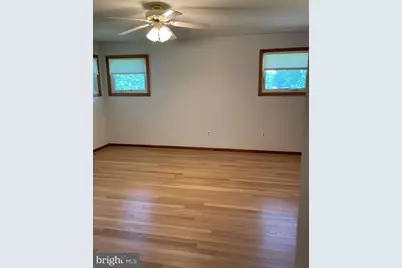 21 E Loudoun Street, Round Hill, VA 20141 - Photo 10