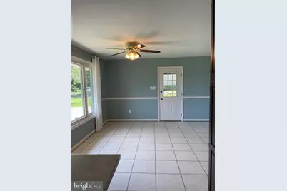 21 E Loudoun Street, Round Hill, VA 20141 - Photo 18