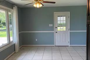 21 E Loudoun St, Round Hill, VA 20141 - Photo 18