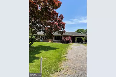 21 E Loudoun Street, Round Hill, VA 20141 - Photo 2