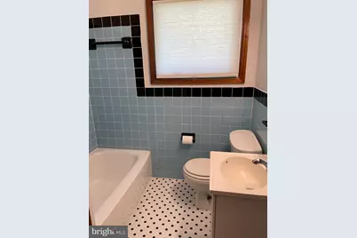 21 E Loudoun Street, Round Hill, VA 20141 - Photo 14